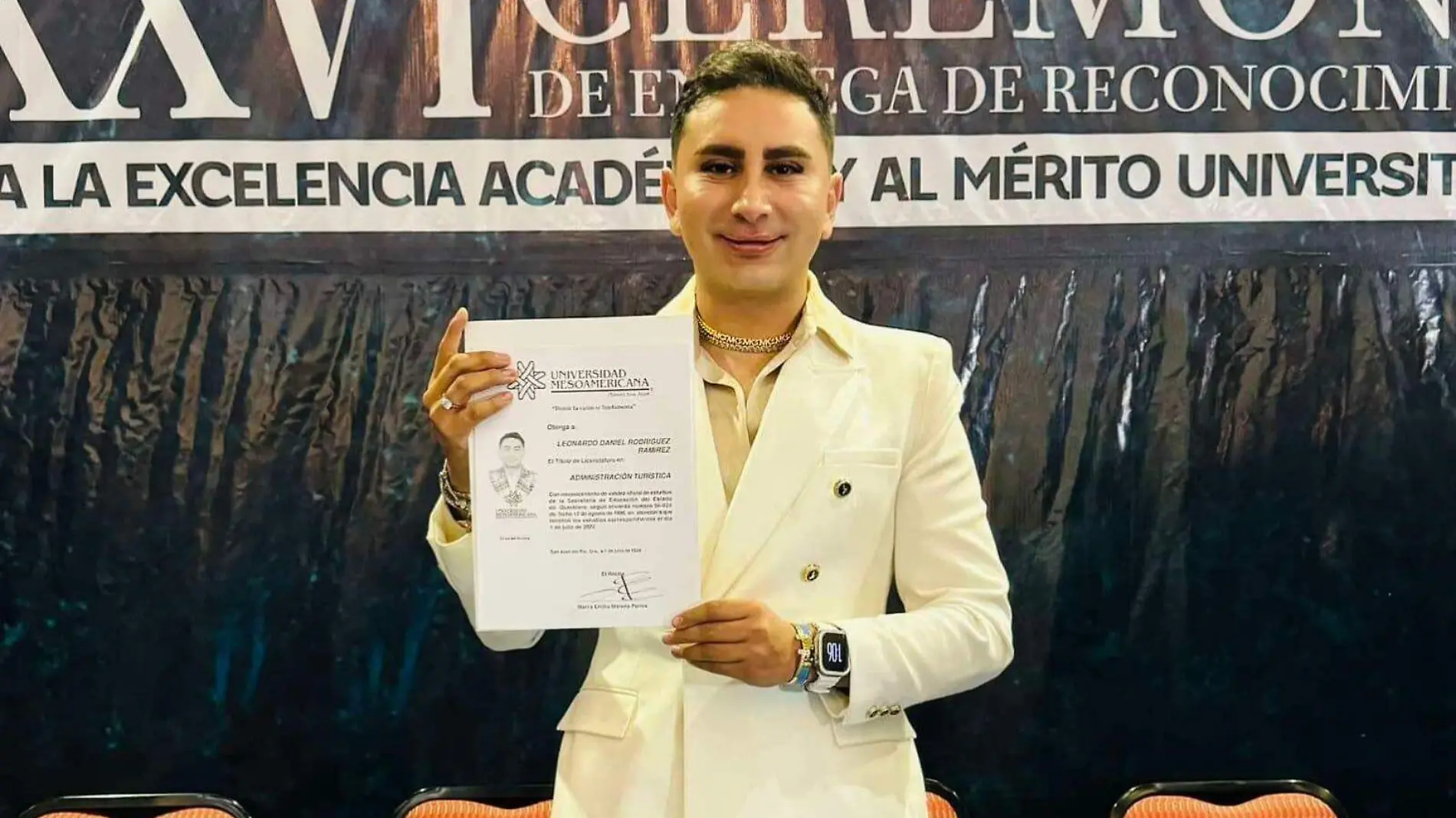 FOTO PRINCIPAL Daniel Rodríguez muy orgulloso de su título